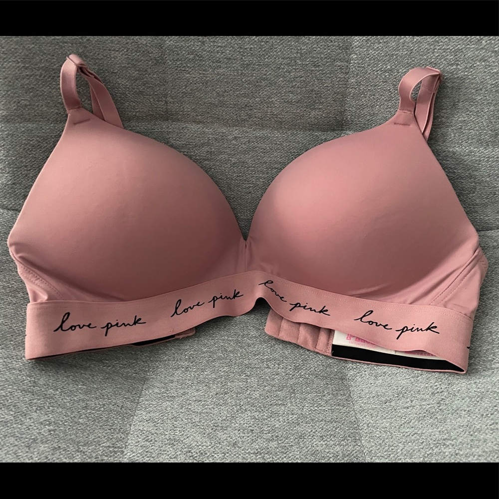 VS PINK Wireless Push-up